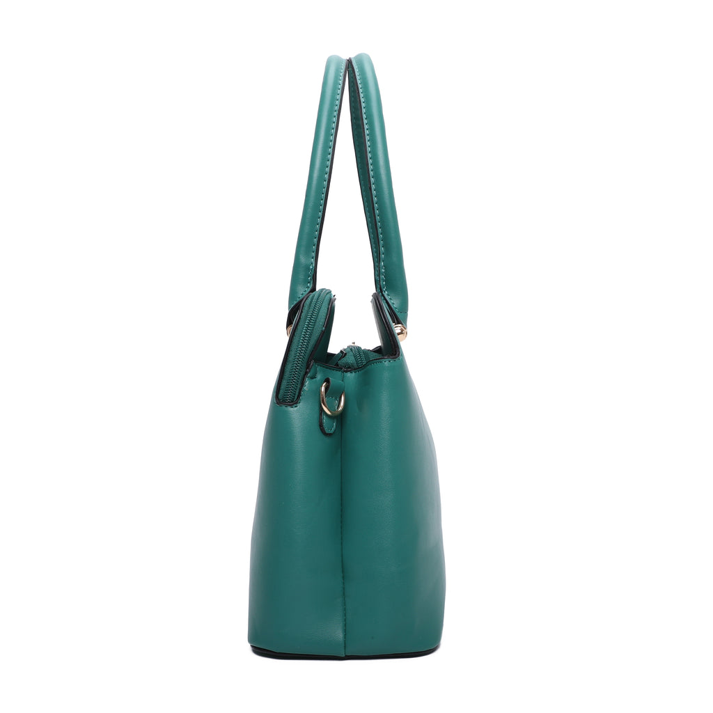 Sleek & Structured Handbag – A Perfect Blend of Style and Function.
